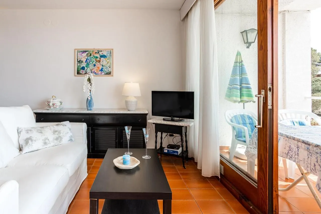 Sea View Balcony Apartment 滨海托萨