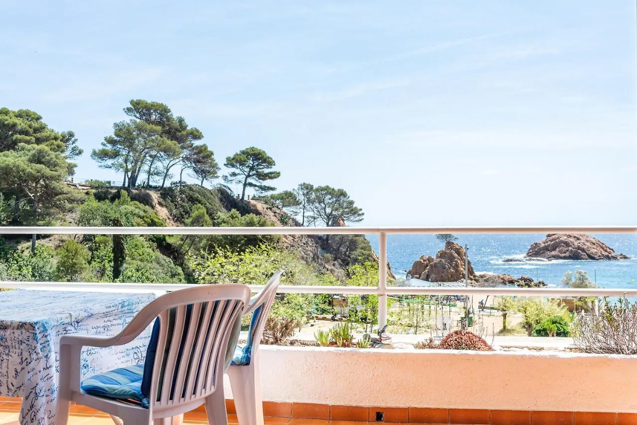 Sea View Balcony Apartment 滨海托萨